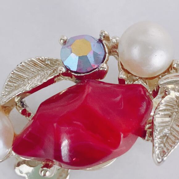 Vintage Mid Century Clip On Earrings Red Thermoset Pearl Rhinestone - Picture 3 of 10